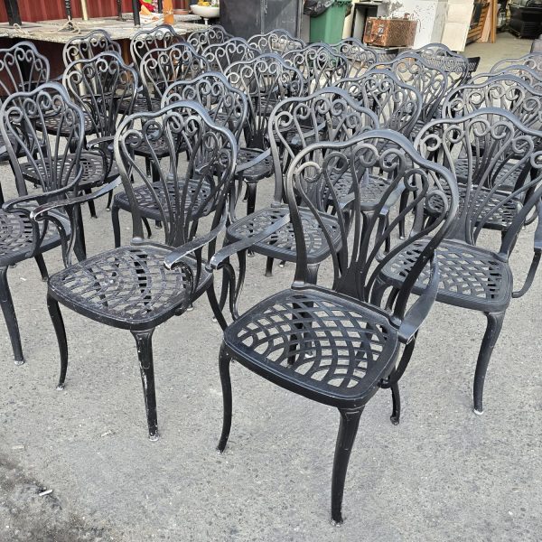 Demir Sandalye Minderli