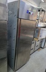 Dik Tip Buzdolabı 69x83x205